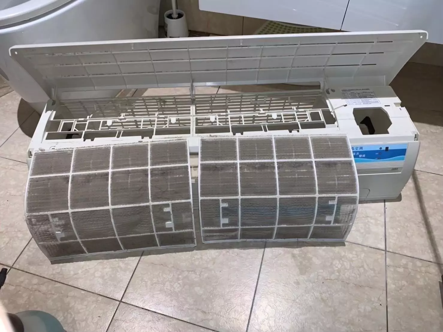 新北洗冷氣,新北冷氣清洗,三重洗冷氣,三重冷氣清洗