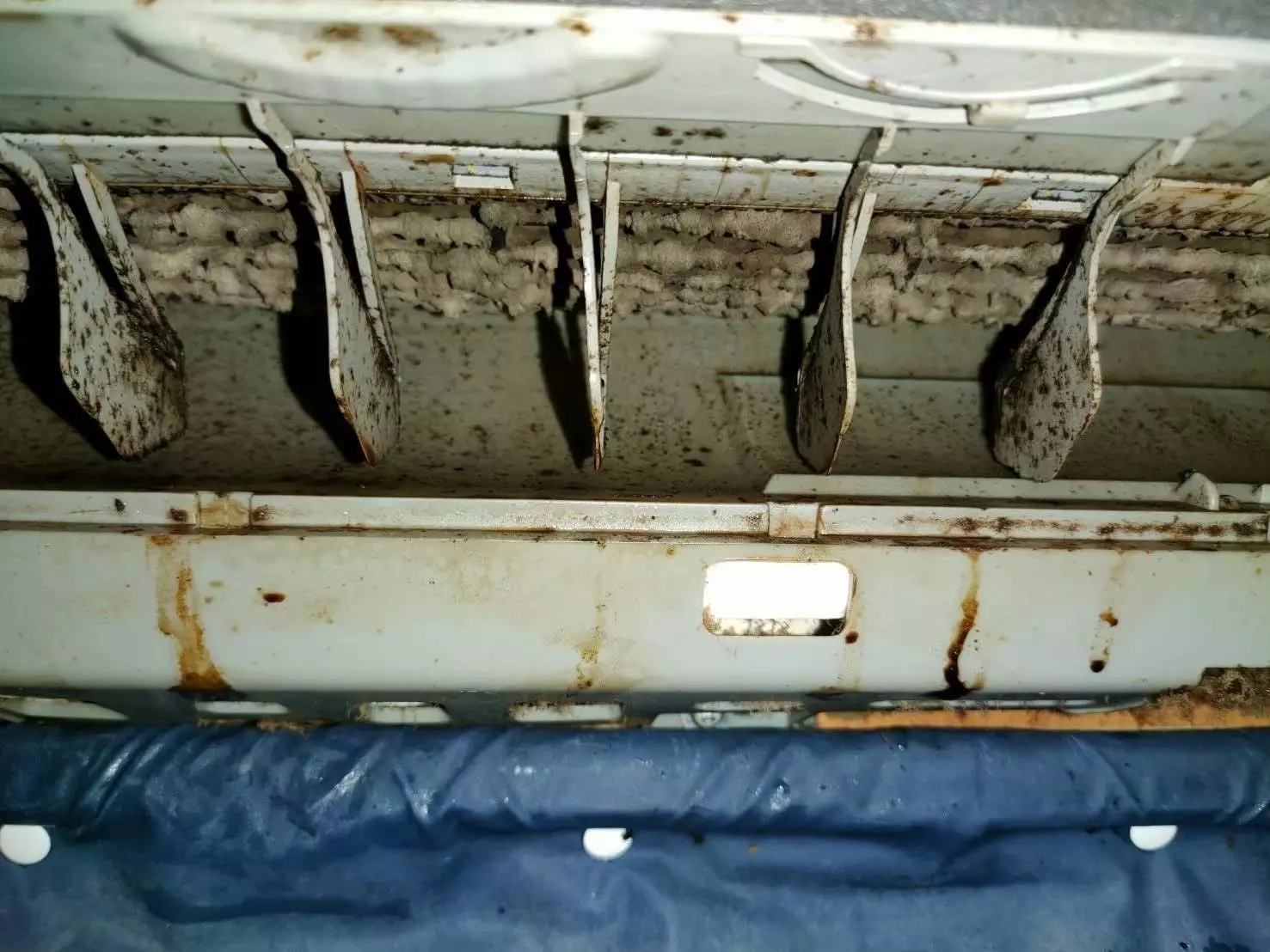 分離式冷氣清洗,洗分離式冷氣,清洗分離式冷氣,日立分離式冷氣清洗