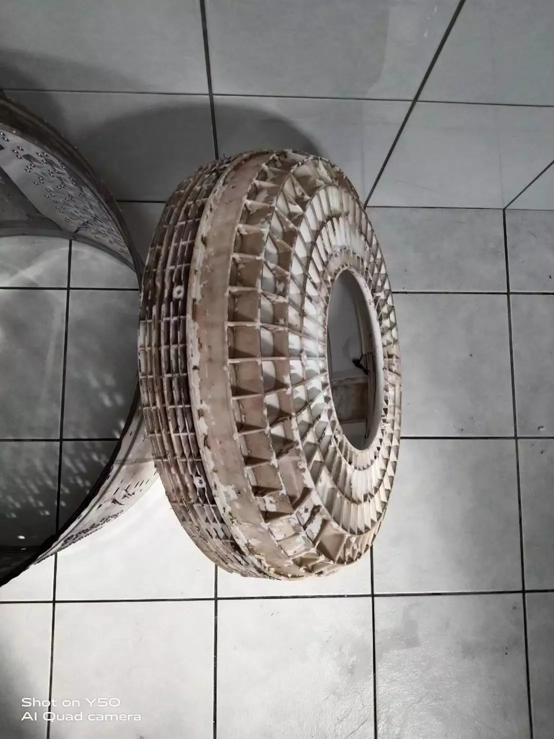 洗衣機槽清洗和清潔維持家居健康的關鍵步驟，否則可能會導致衣服洗不乾淨，透過定期的洗衣機槽清洗和清潔，能有效去除機器內部的殘留物，並且能延長機器使用壽命。