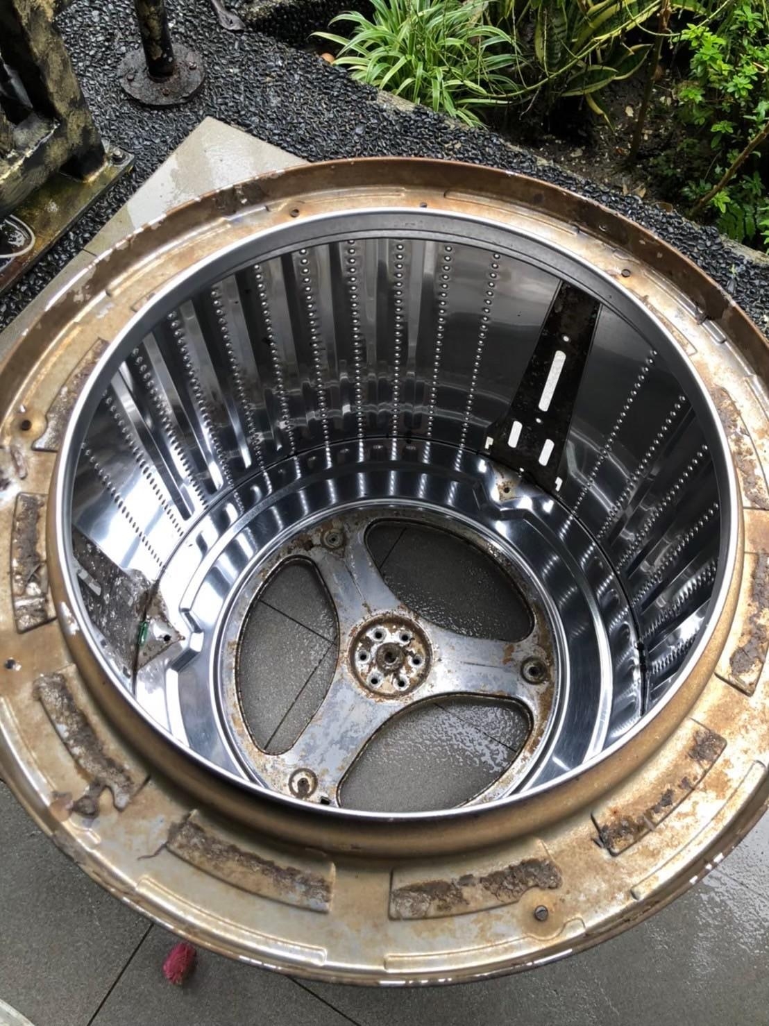 洗衣機清洗關乎你和家人的健康，定期清潔洗衣機可以去異味、除菌、防霉，5祕技教你如何自己清洗洗衣機，並了解洗衣機清洗注意事項，清潔洗衣機不再惱人又困難！