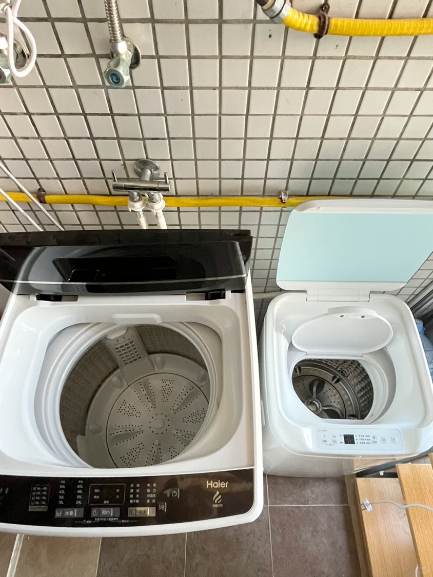 洗衣機清洗漂白水比例該怎麼調？有些人認為清洗洗衣機過碳酸鈉也可以達到效果，真的嗎？專門的洗衣機清潔劑有用嗎？解答洗衣機清洗常見疑問，讓你得到乾淨的洗衣機！