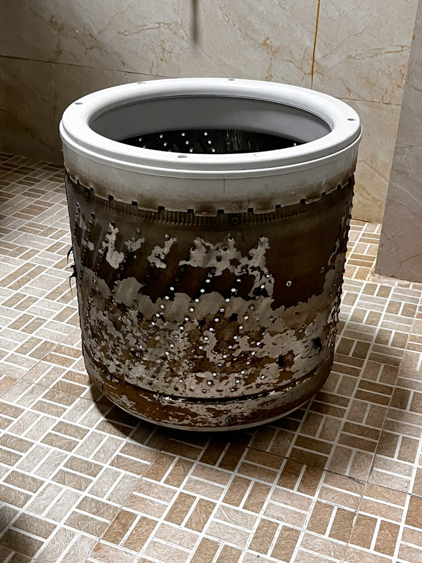 洗洗衣機的價格會不會很貴？洗衣機拆洗的優點有哪些？不只是延長洗衣機使用壽命，衣服也能洗得更乾淨！一次解析洗衣機清洗服務的重要性與清洗洗衣機的好處。