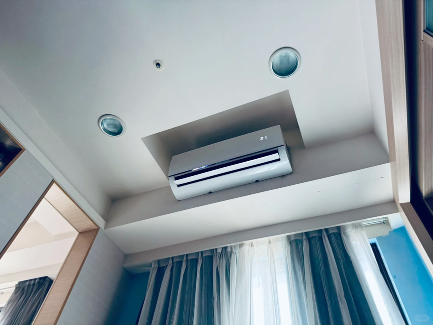 冷氣清洗其實是一件不容易的事情，但很多人為了省錢，或覺得冷氣清洗步驟很簡單，會選擇自己動手冷氣清DIY。殊不知，自行進行冷氣清洗存在很多風險，稍有不慎就可能引發故障。