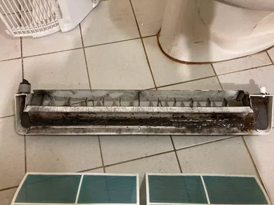 住在板橋洗冷氣推薦哪家？家中冷氣若污垢堆積，效能大減電費暴漲。定期清洗可以延長壽命，而專業服務至關重要，選擇板橋地區洗洋洋洗冷氣推薦團隊，品質有保障！