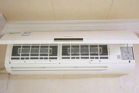 想讓分離式冷氣省電效果最大化，關鍵就在於定期清潔，透過洗洋洋專業的清潔服務，不僅能提升冷房效率，還能減少壓縮機負擔，讓分離式冷氣省電更明顯，同時延長使用壽命，真正做到涼爽又節能。